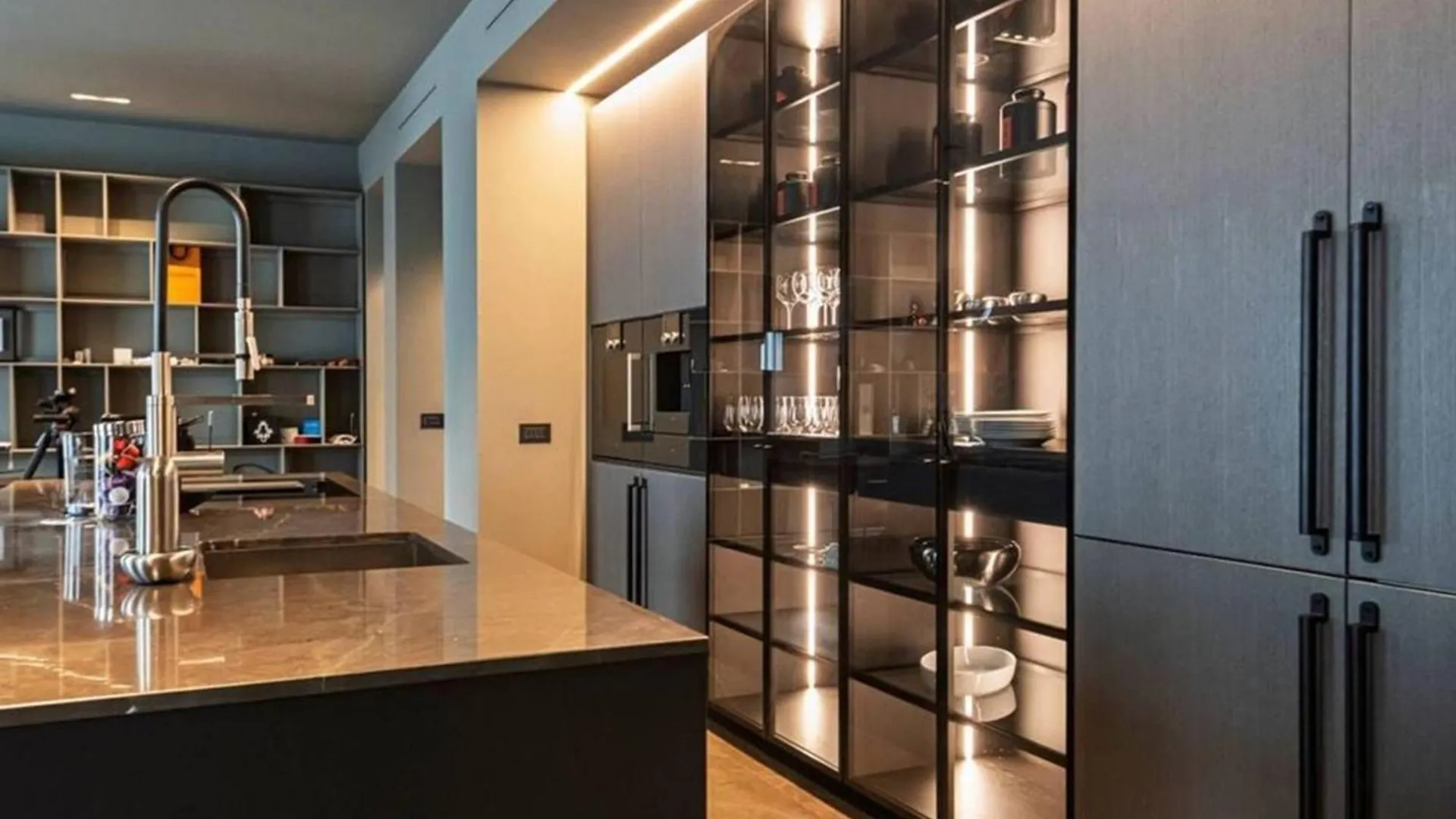 Rhein Crown - A Timeless Residence Above The River Cologne Germany