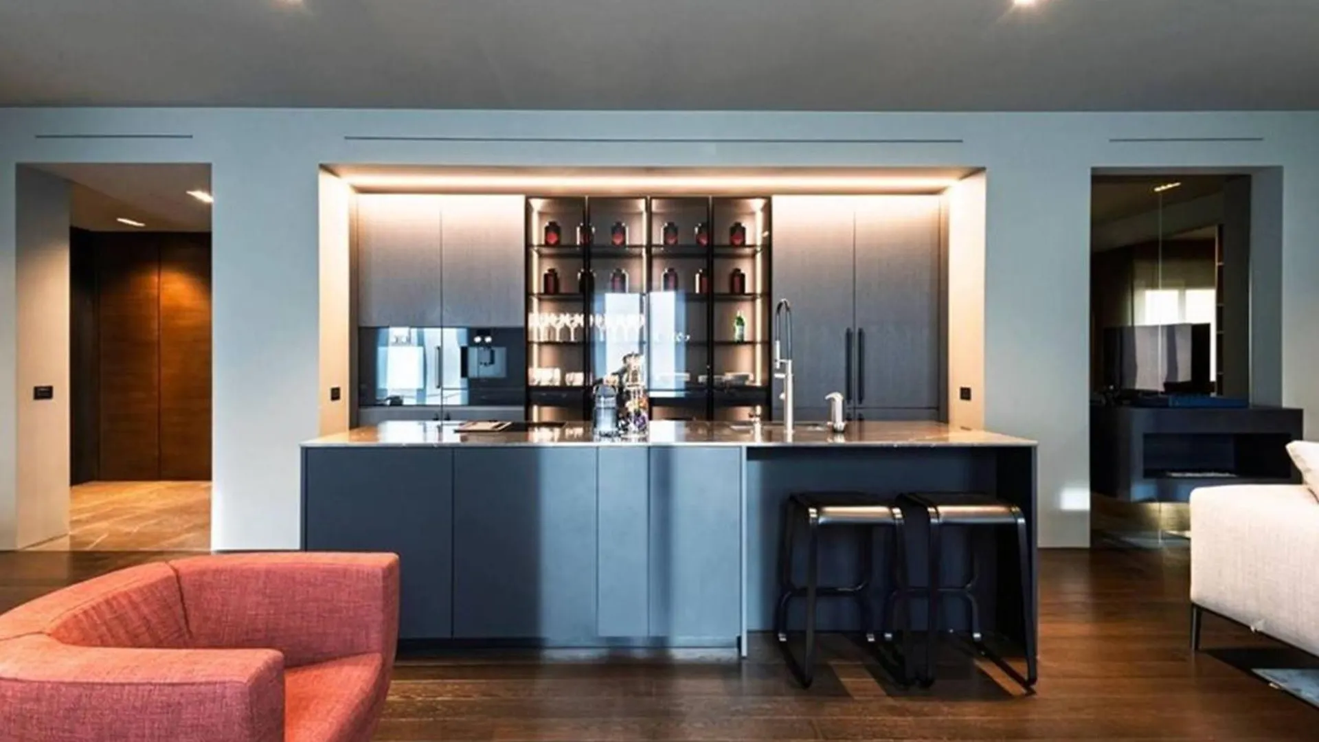 Rhein Crown - A Timeless Residence Above The River Cologne