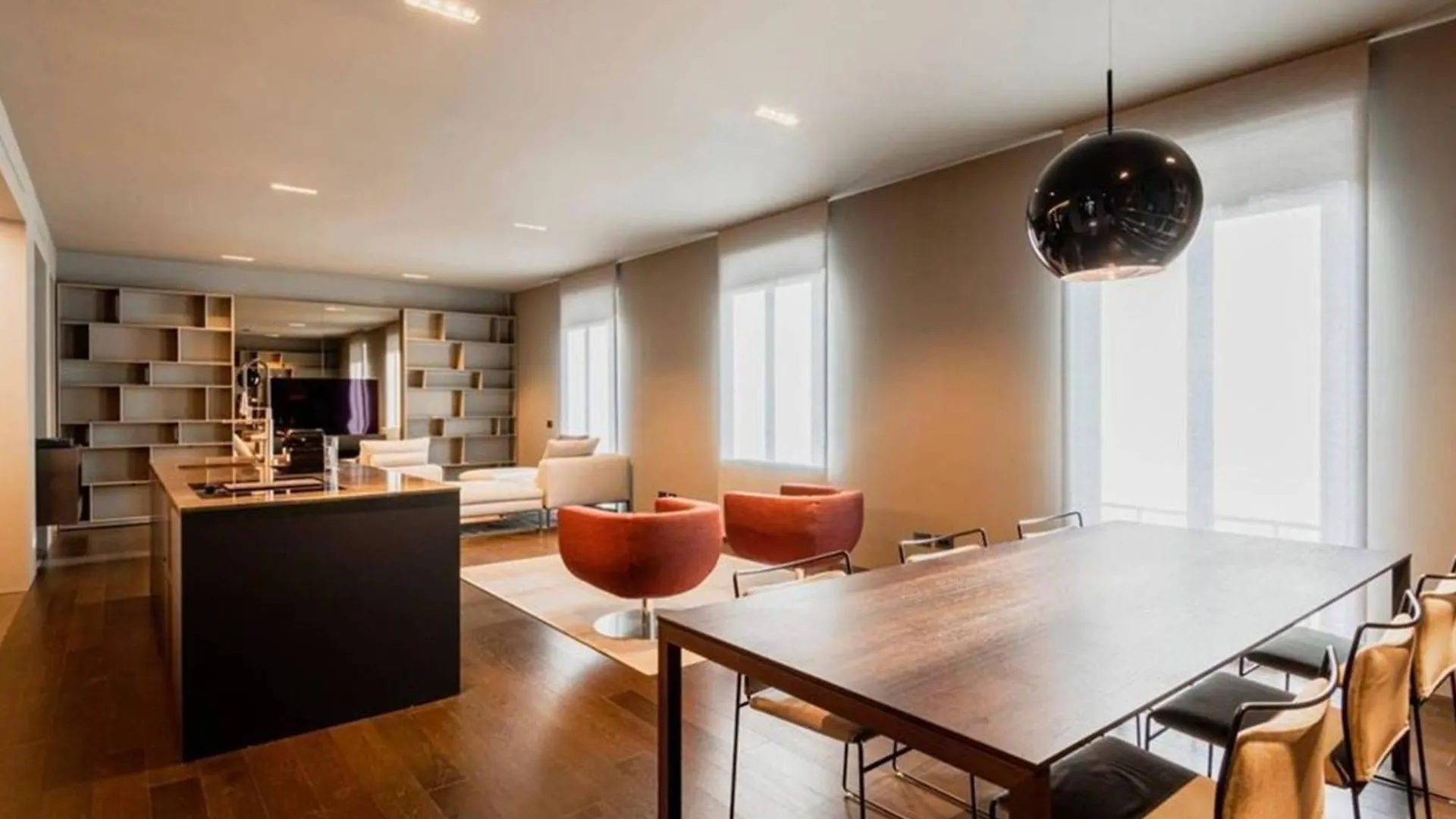 Rhein Crown - A Timeless Residence Above The River Cologne Germany