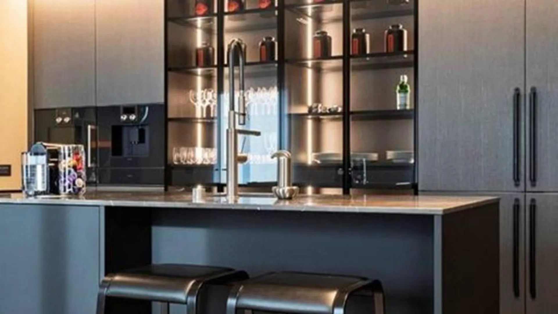 Appartement Rhein Crown - A Timeless Residence Above The River Cologne
